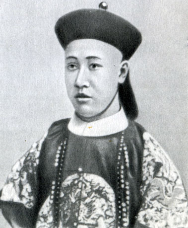 Отец Пу И - великий князь-регент Чунь (Цзай Фэн)