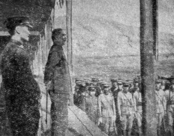 Рис. 3. Сунь Ят-сен выступает перед частями Гуанчжоуской армии. Начало ноября 1924 г.